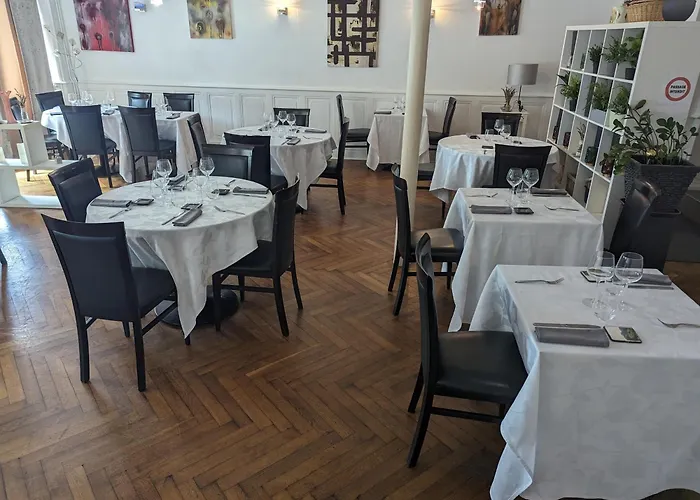 Logis Hotel Restaurant De La Poste